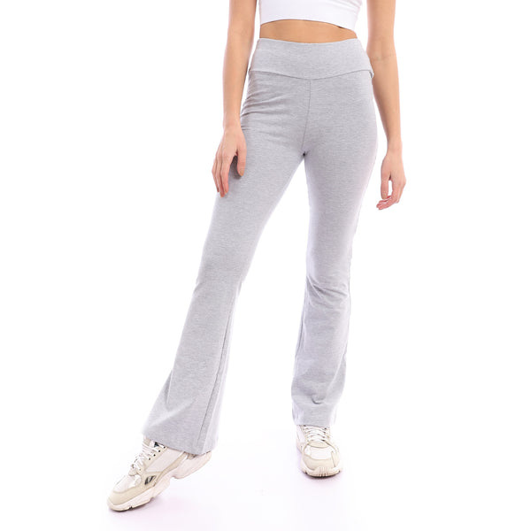 Stay comfortable and stylish with these gray yoga pants
